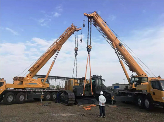 XCMG Golden Products Worth More than Ten Million Yuan Were Delivered to Pakistan to Participate in the Construction of the Local Three Gorges Project!